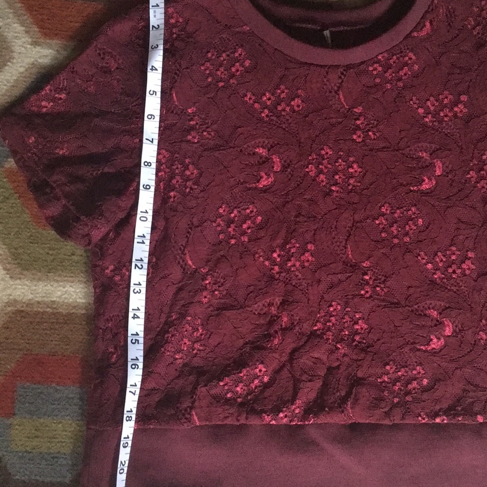 Burgundy Lace Crop Top! - Picture 7 of 8